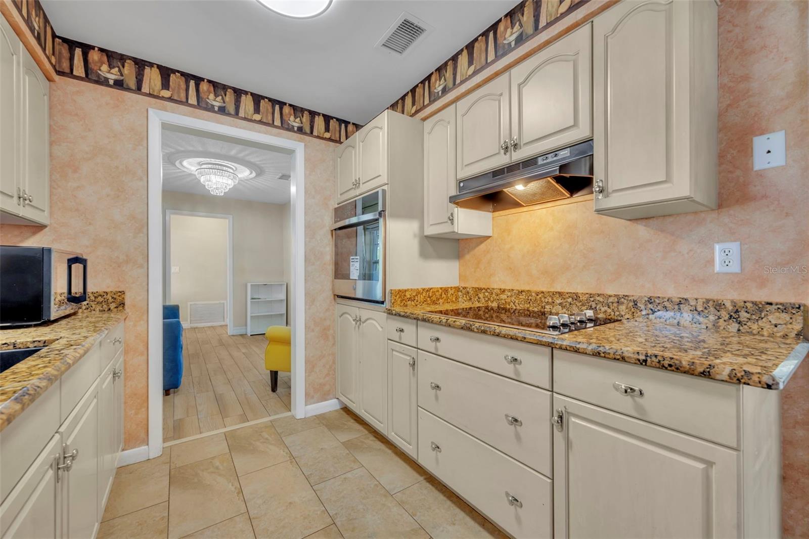 Image 12 of 23 For 4402 Blonigen Avenue