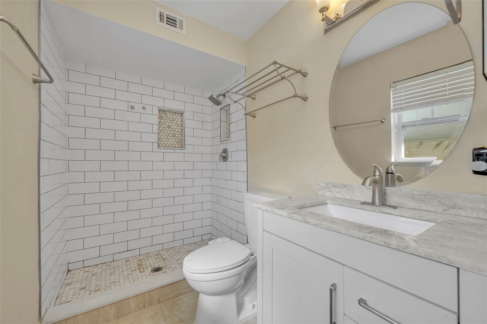 Image 20 of 23 For 4402 Blonigen Avenue