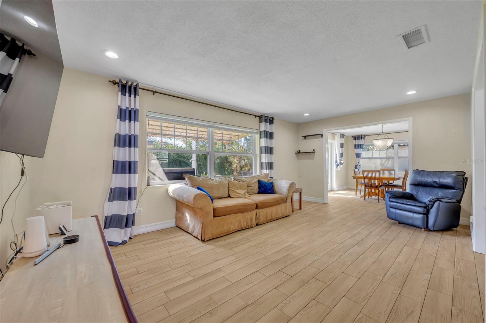 Image 4 of 23 For 4402 Blonigen Avenue