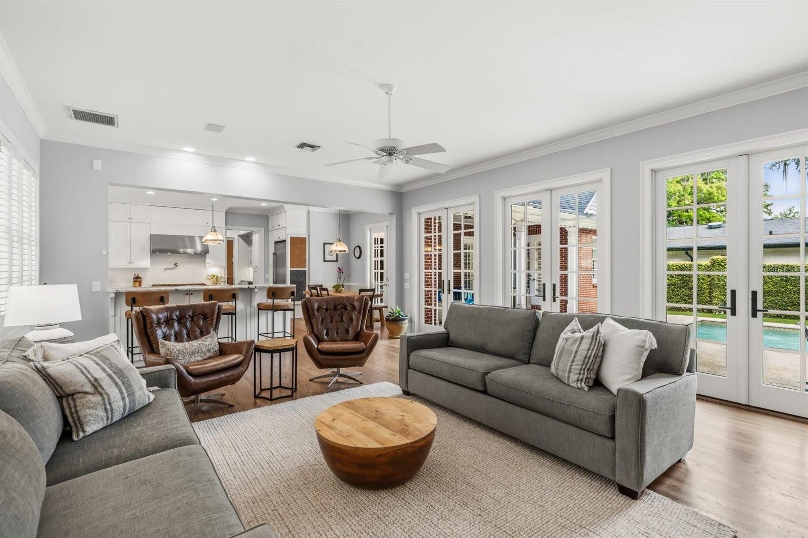 Image 15 of 33 For 722 Alba Drive