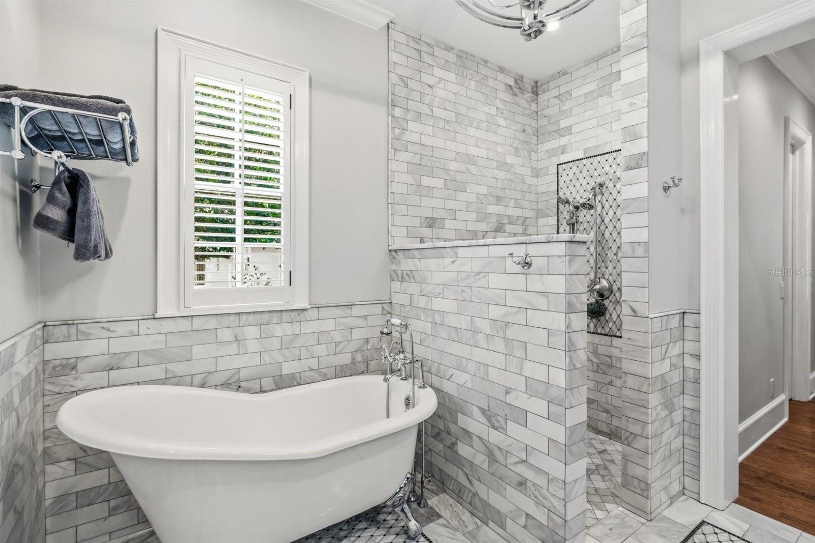 Image 20 of 33 For 722 Alba Drive