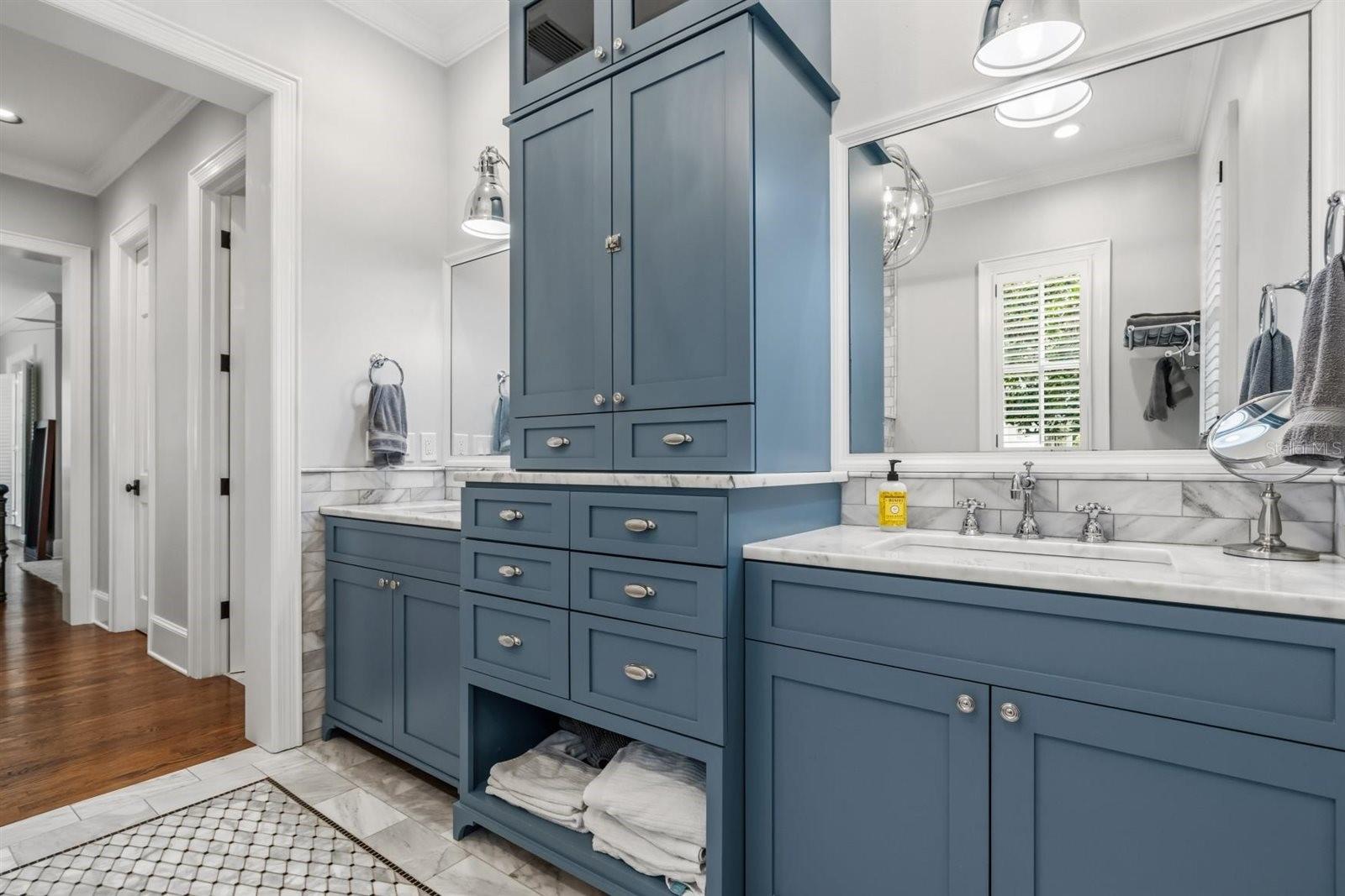 Image 21 of 33 For 722 Alba Drive