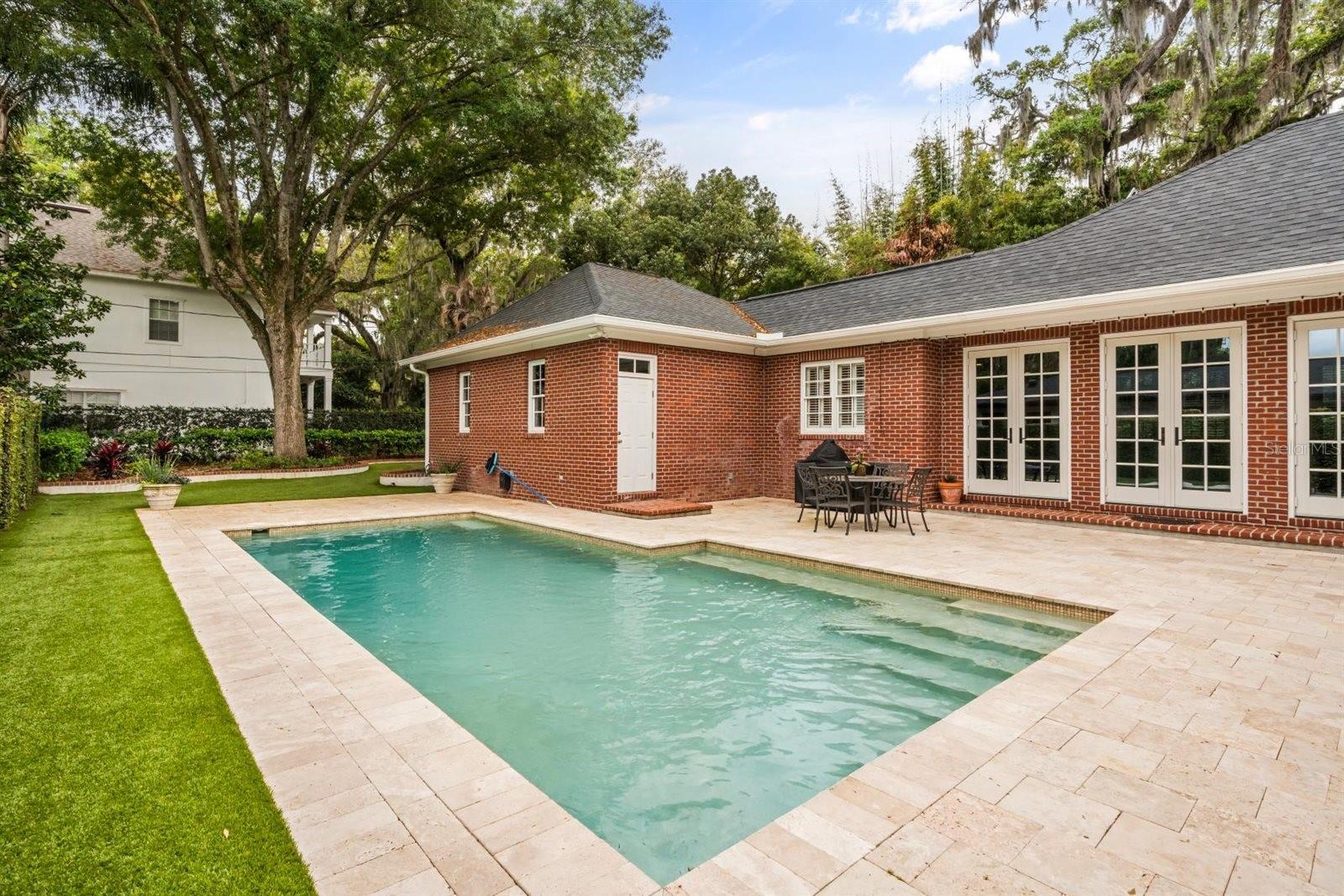 Image 28 of 33 For 722 Alba Drive