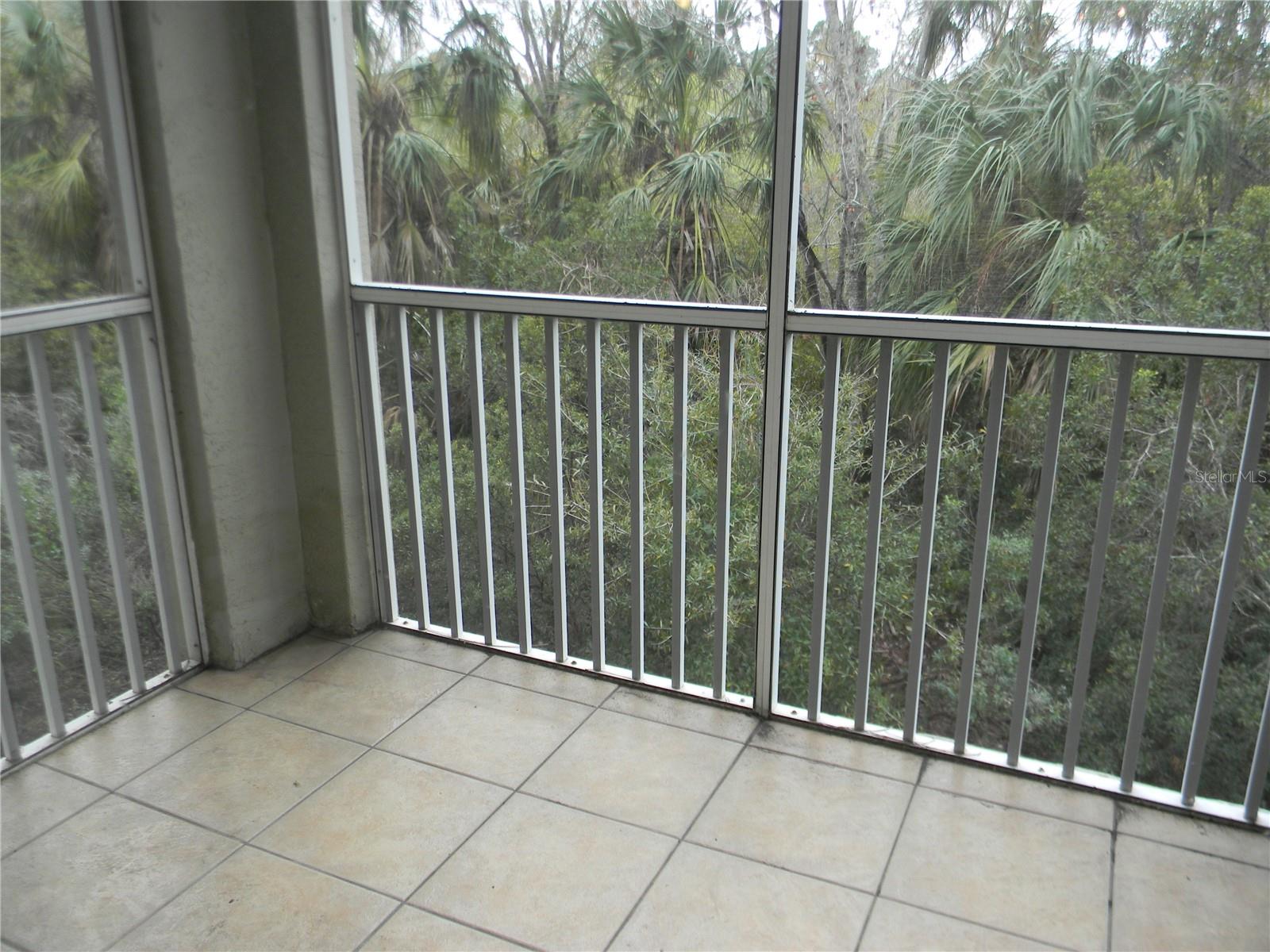 Image 10 of 47 For 5701 Brentgrass Drive 207