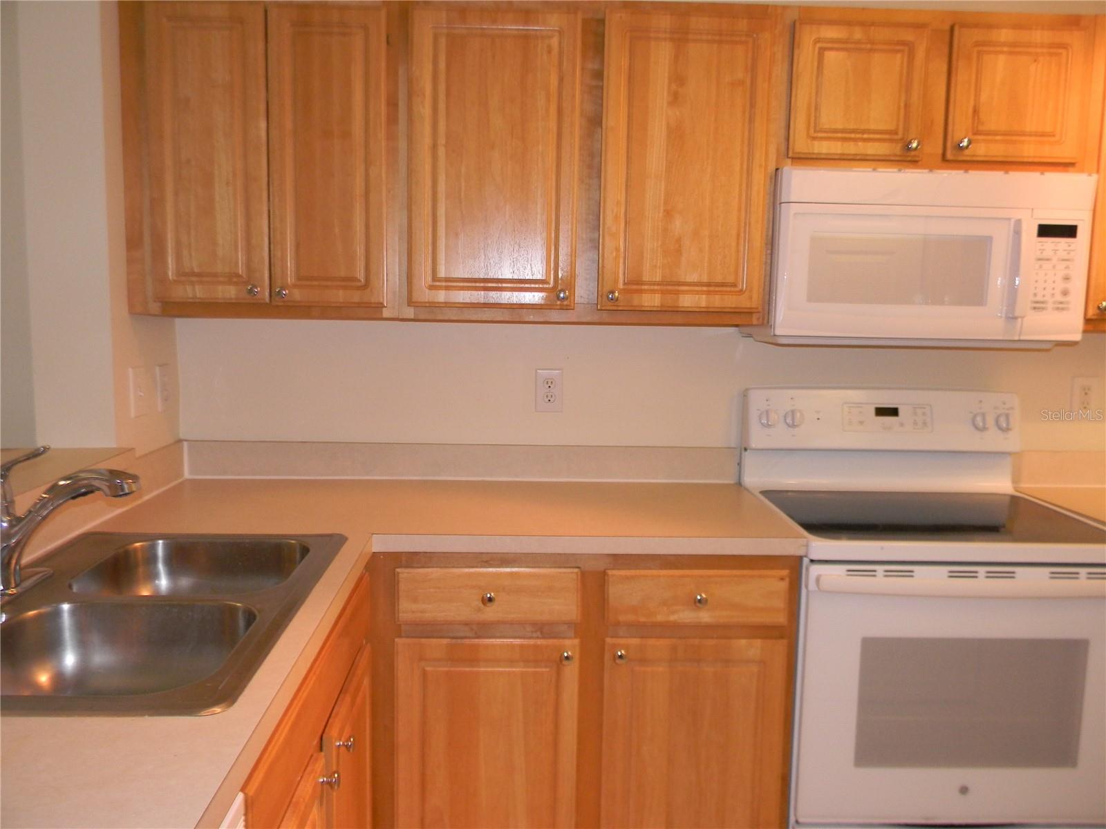 Image 14 of 47 For 5701 Brentgrass Drive 207