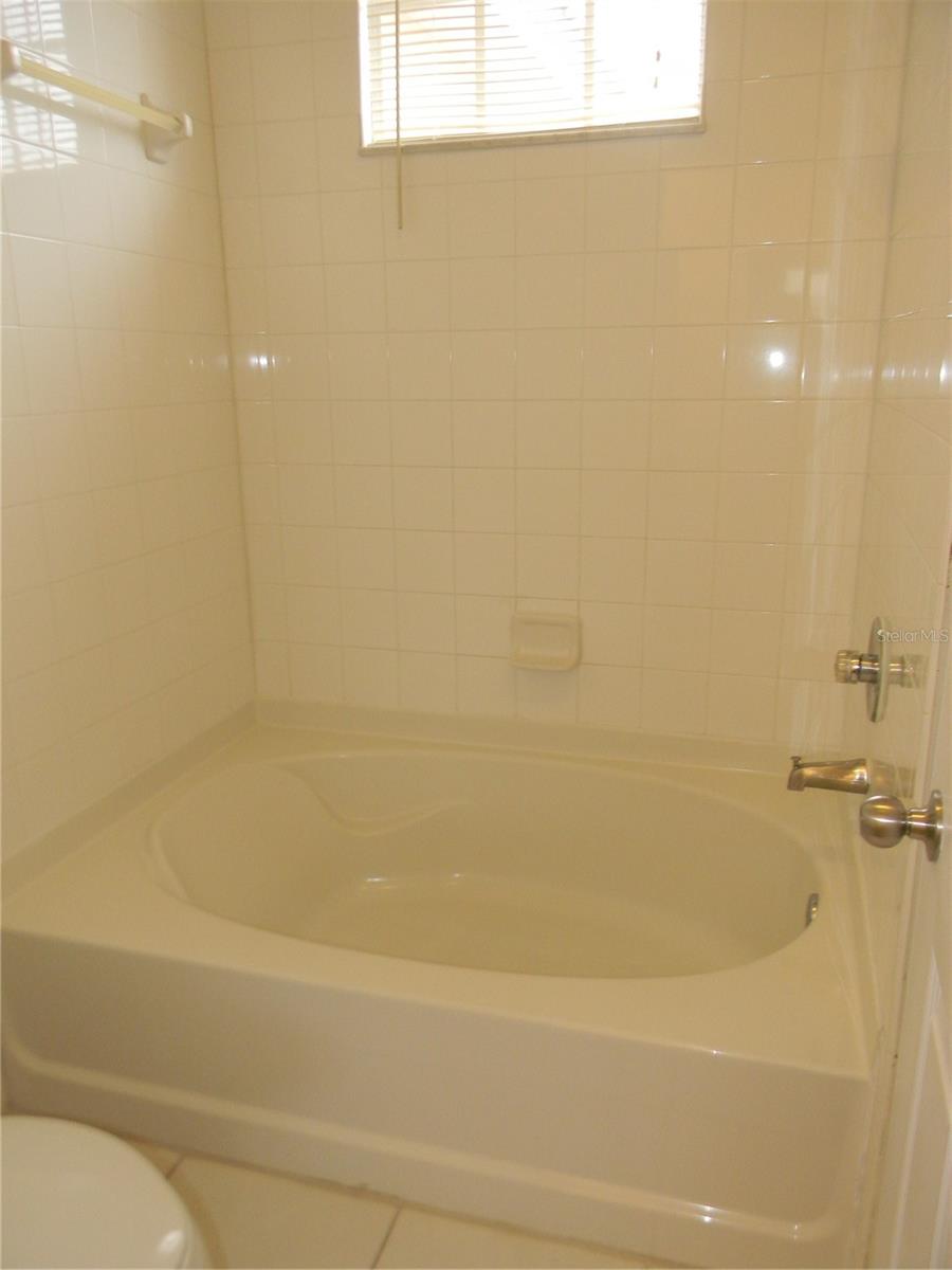 Image 34 of 47 For 5701 Brentgrass Drive 207