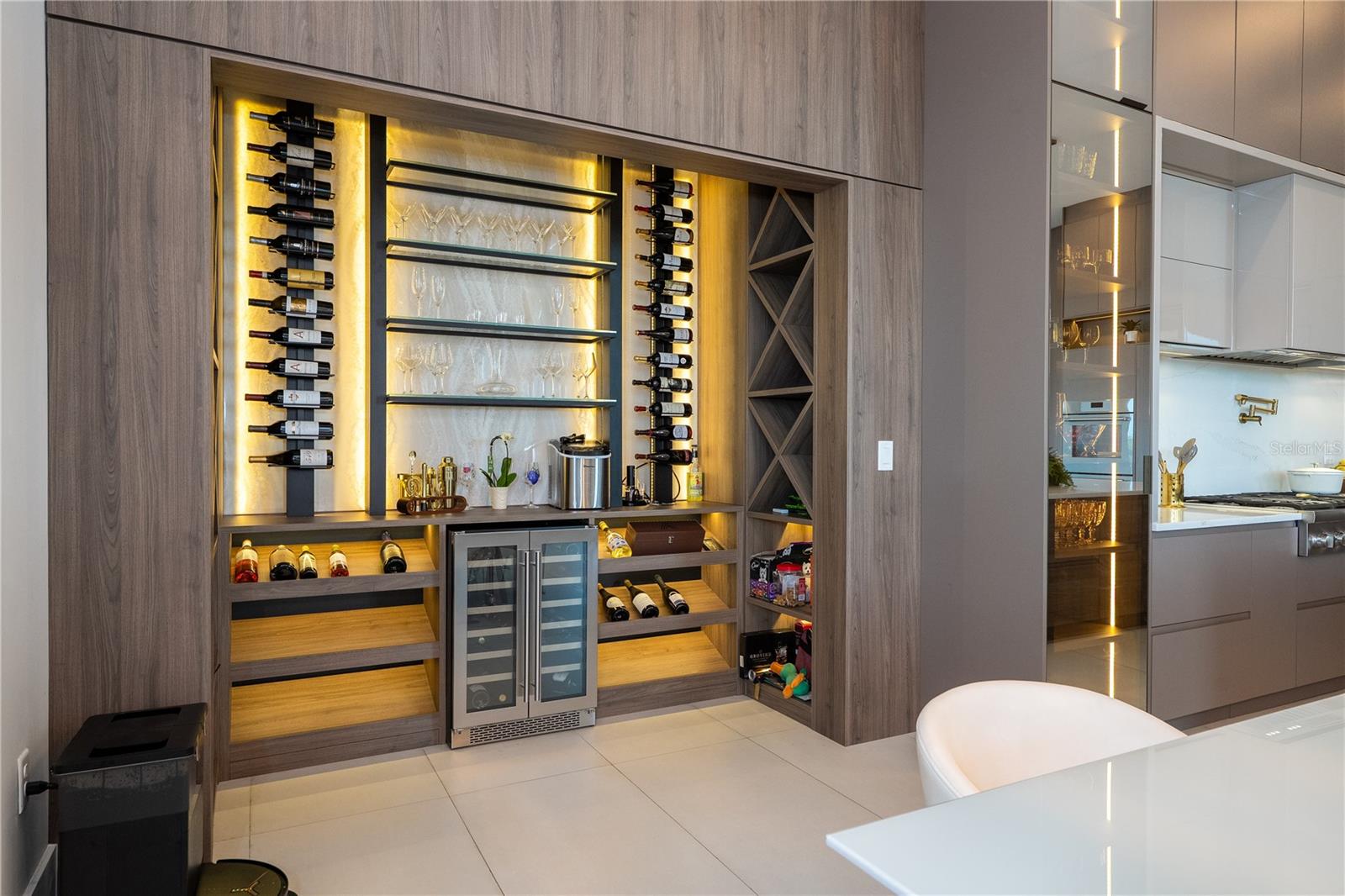 Image 28 of 100 For 16306 Ravenna Court