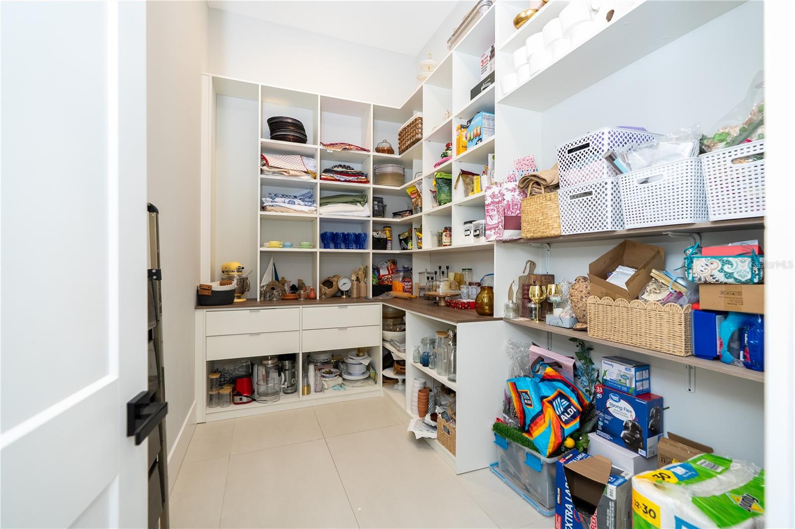 Image 35 of 100 For 16306 Ravenna Court