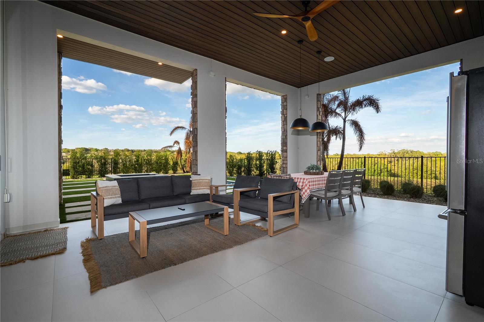 Image 43 of 100 For 16306 Ravenna Court