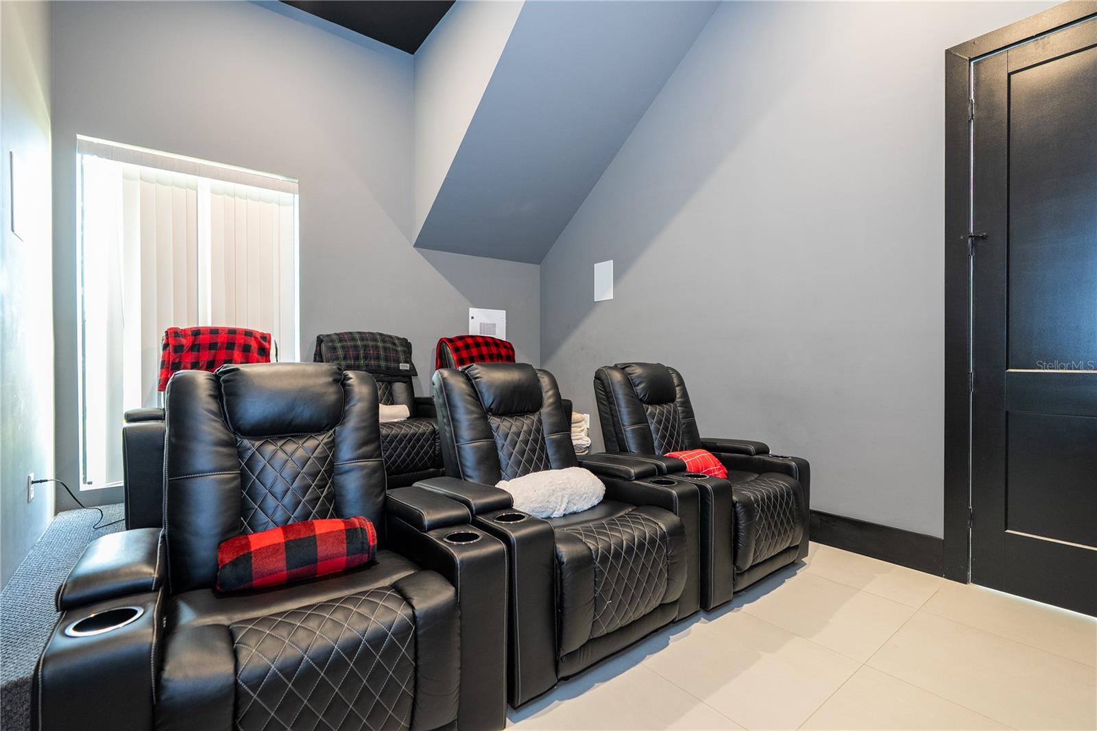 Image 71 of 100 For 16306 Ravenna Court