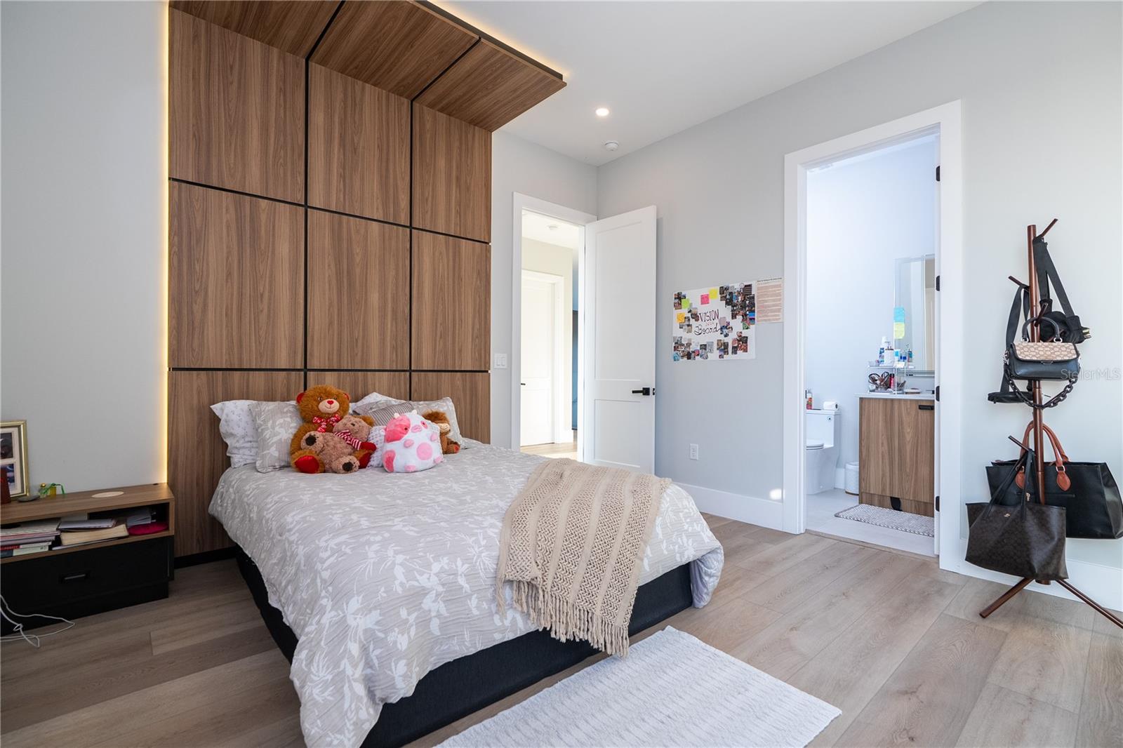 Image 81 of 100 For 16306 Ravenna Court