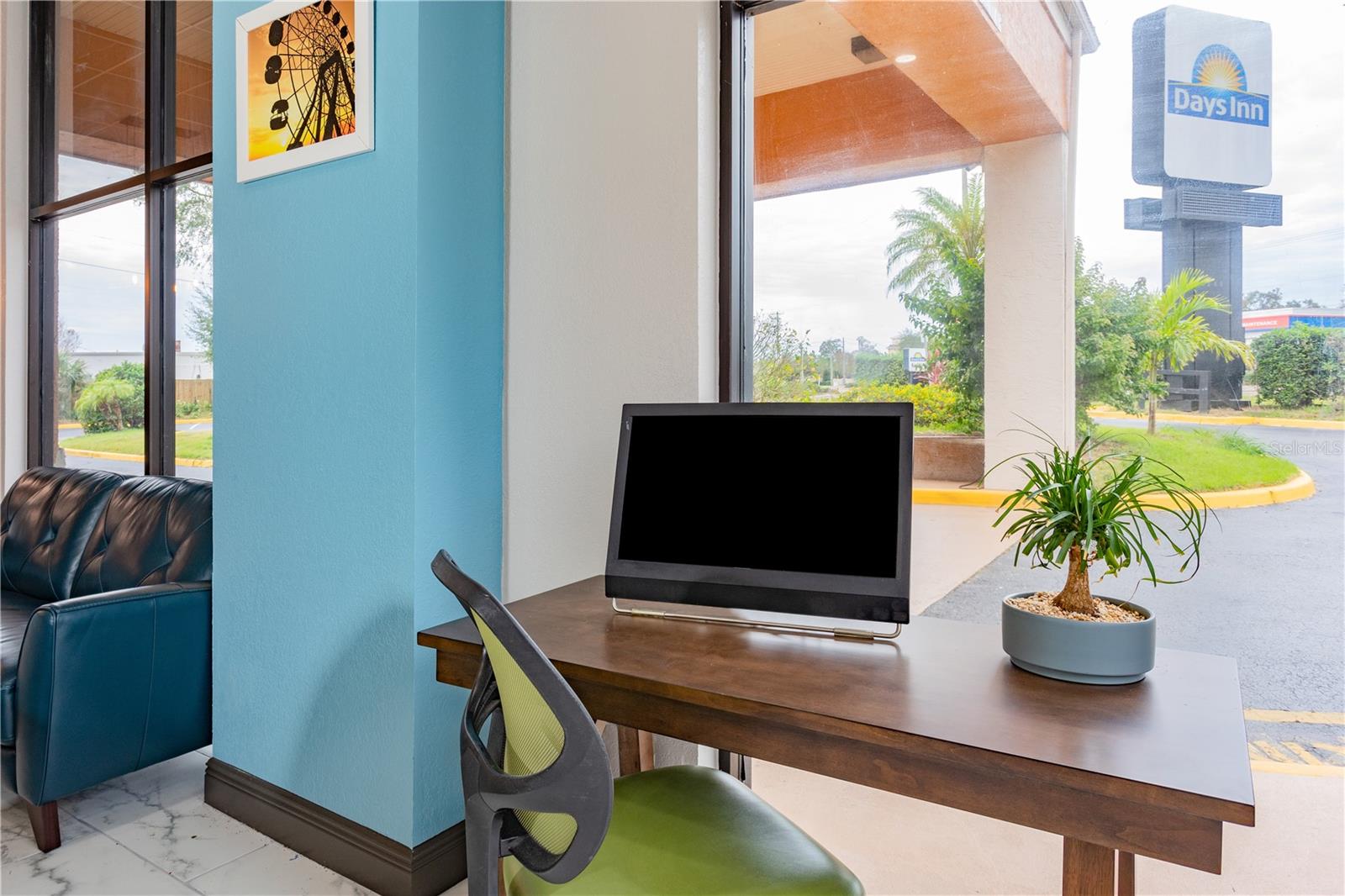 Image 3 of 26 For 8245 Us-17-92 Highway