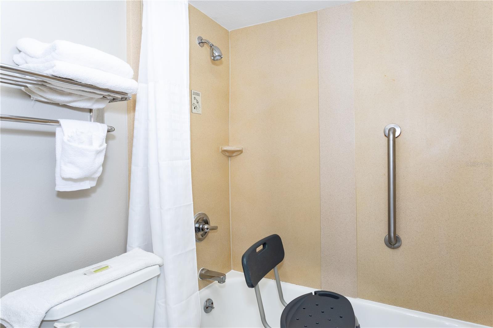 Image 7 of 26 For 8245 Us-17-92 Highway