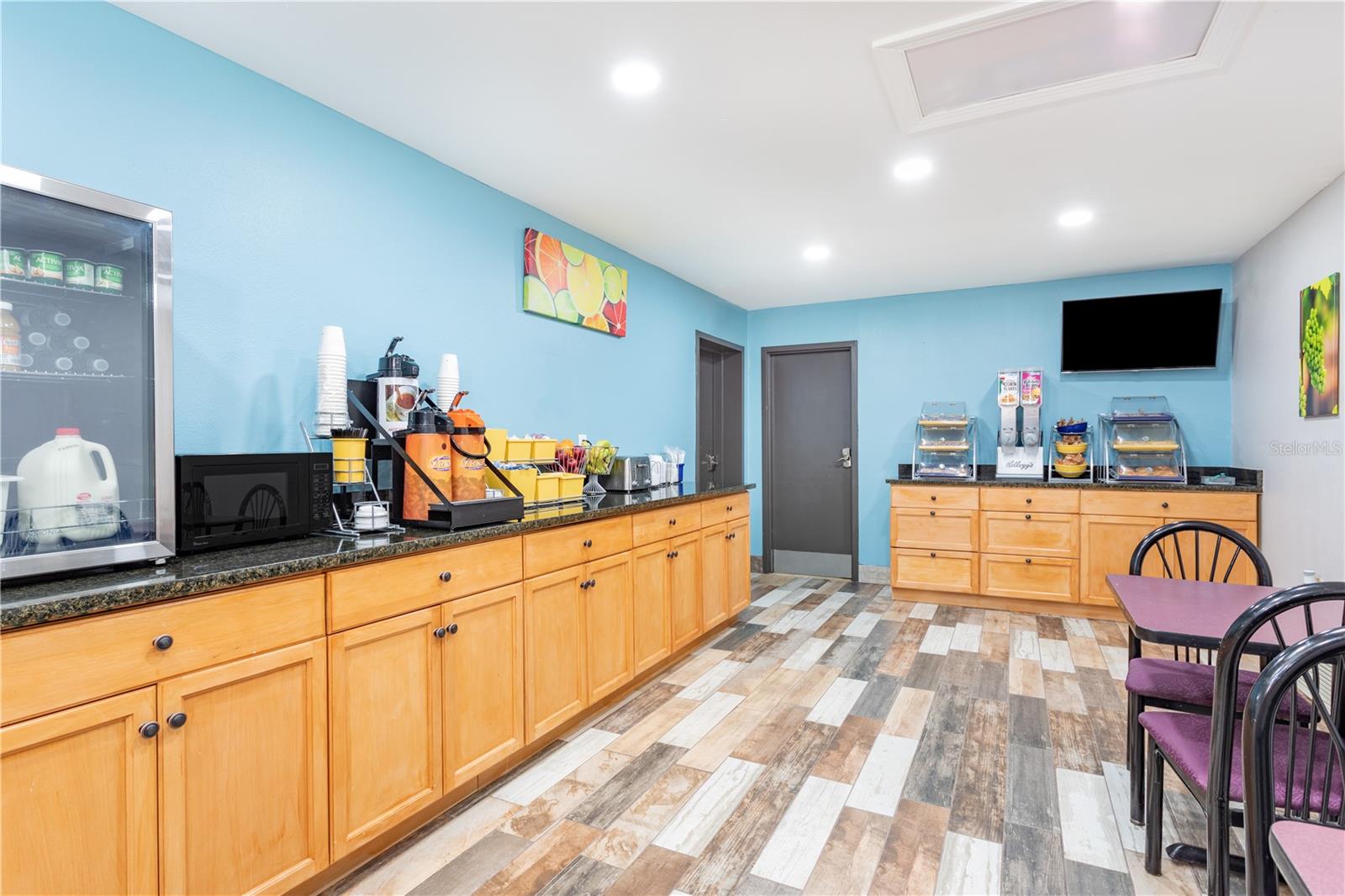 Image 8 of 26 For 8245 Us-17-92 Highway