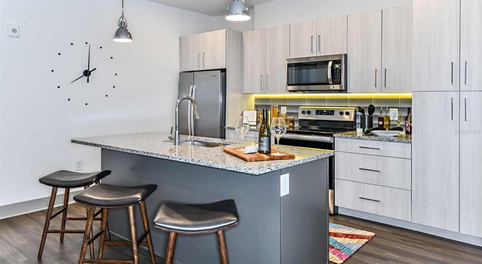 Image 4 of 18 For 1040 Jamison Loop Revive