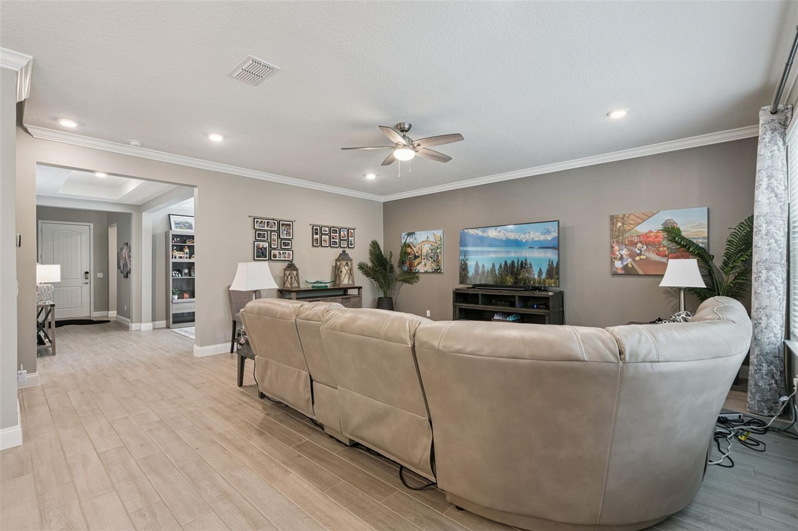 Image 10 of 64 For 8415 Vivaro Isle Way