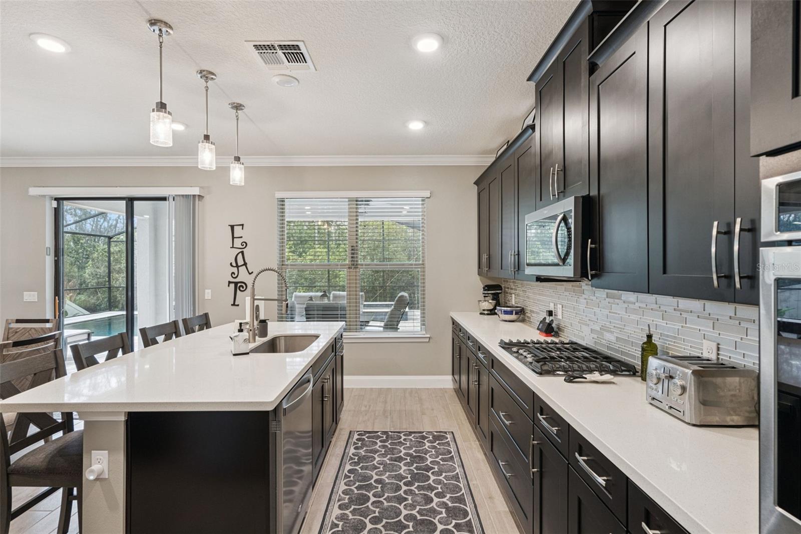 Image 20 of 64 For 8415 Vivaro Isle Way