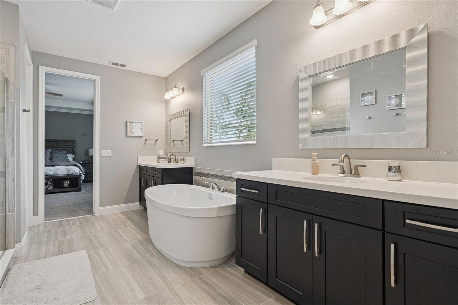 Image 35 of 64 For 8415 Vivaro Isle Way