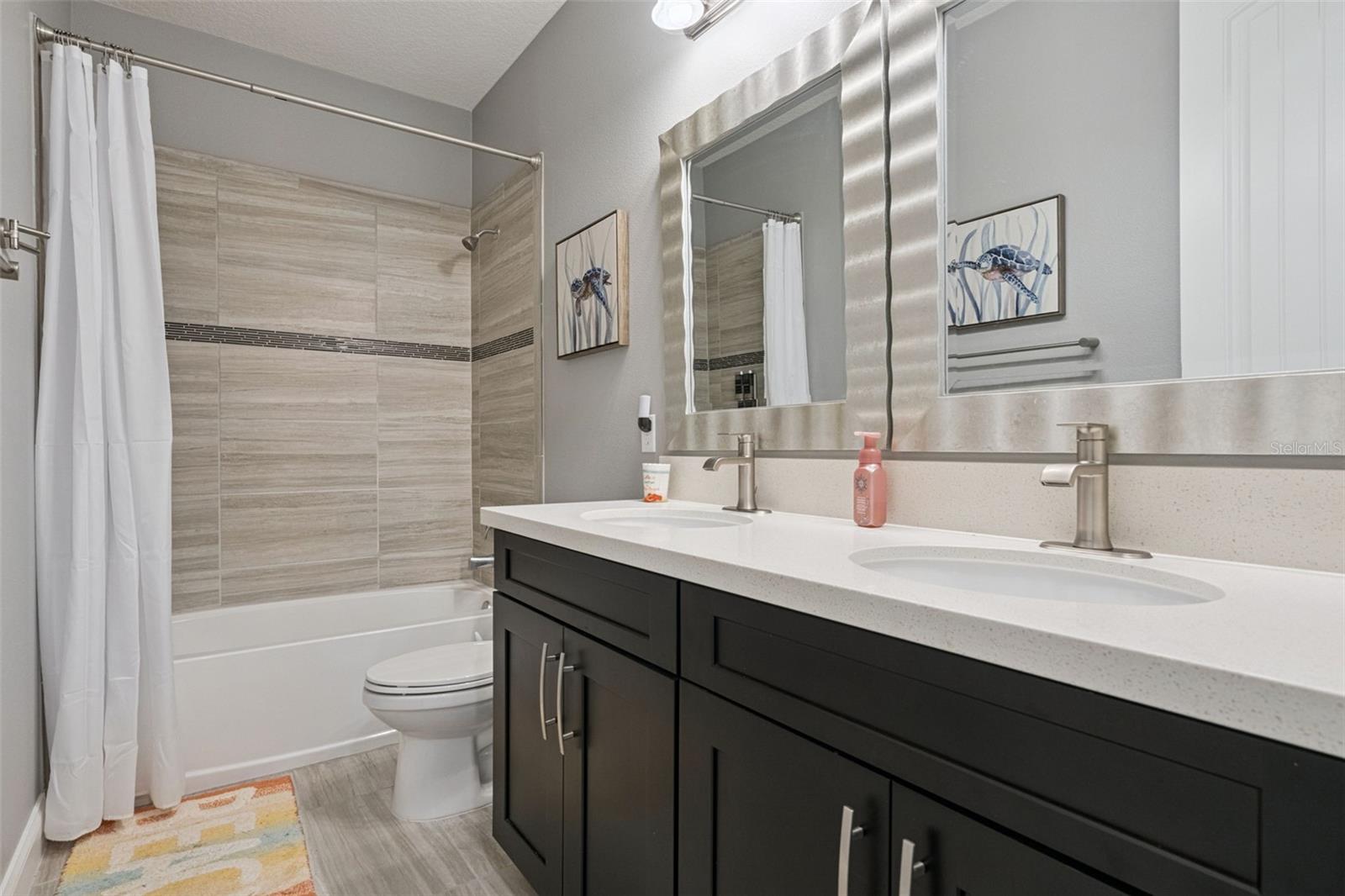 Image 40 of 64 For 8415 Vivaro Isle Way