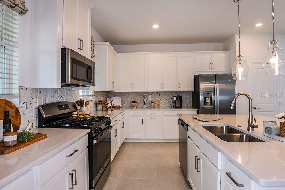 Image 5 of 46 For 14780 Field Daisy Drive