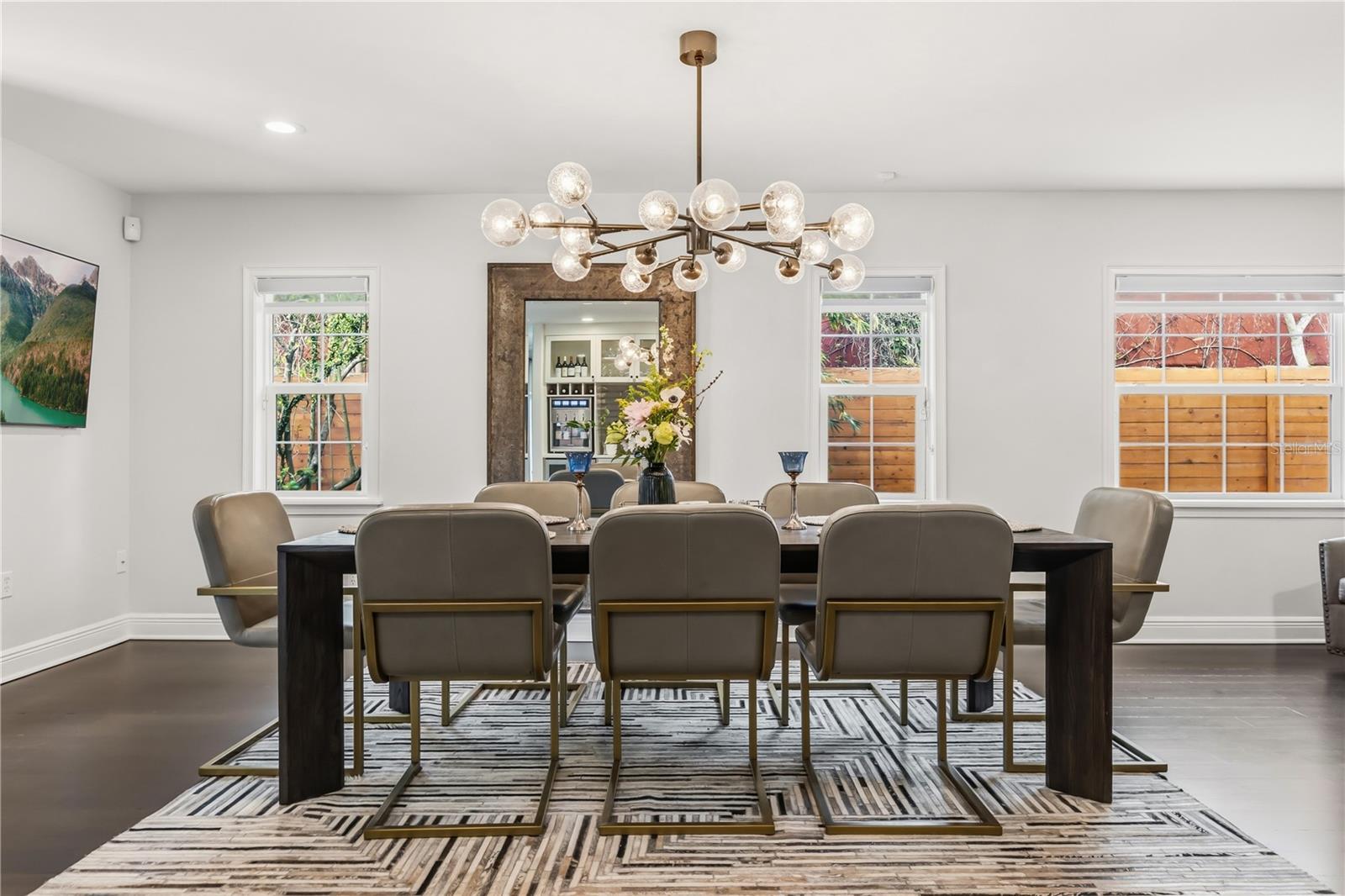 Image 10 of 40 For 872 Granville Drive