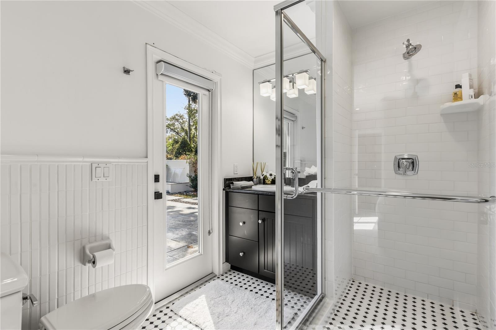 Image 28 of 40 For 872 Granville Drive