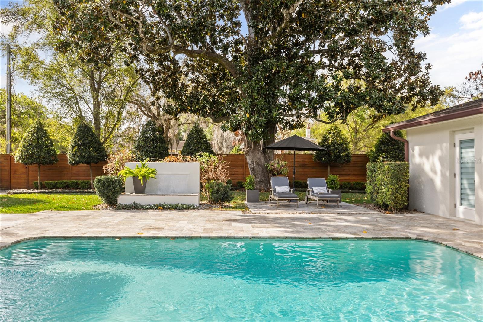 Image 34 of 40 For 872 Granville Drive