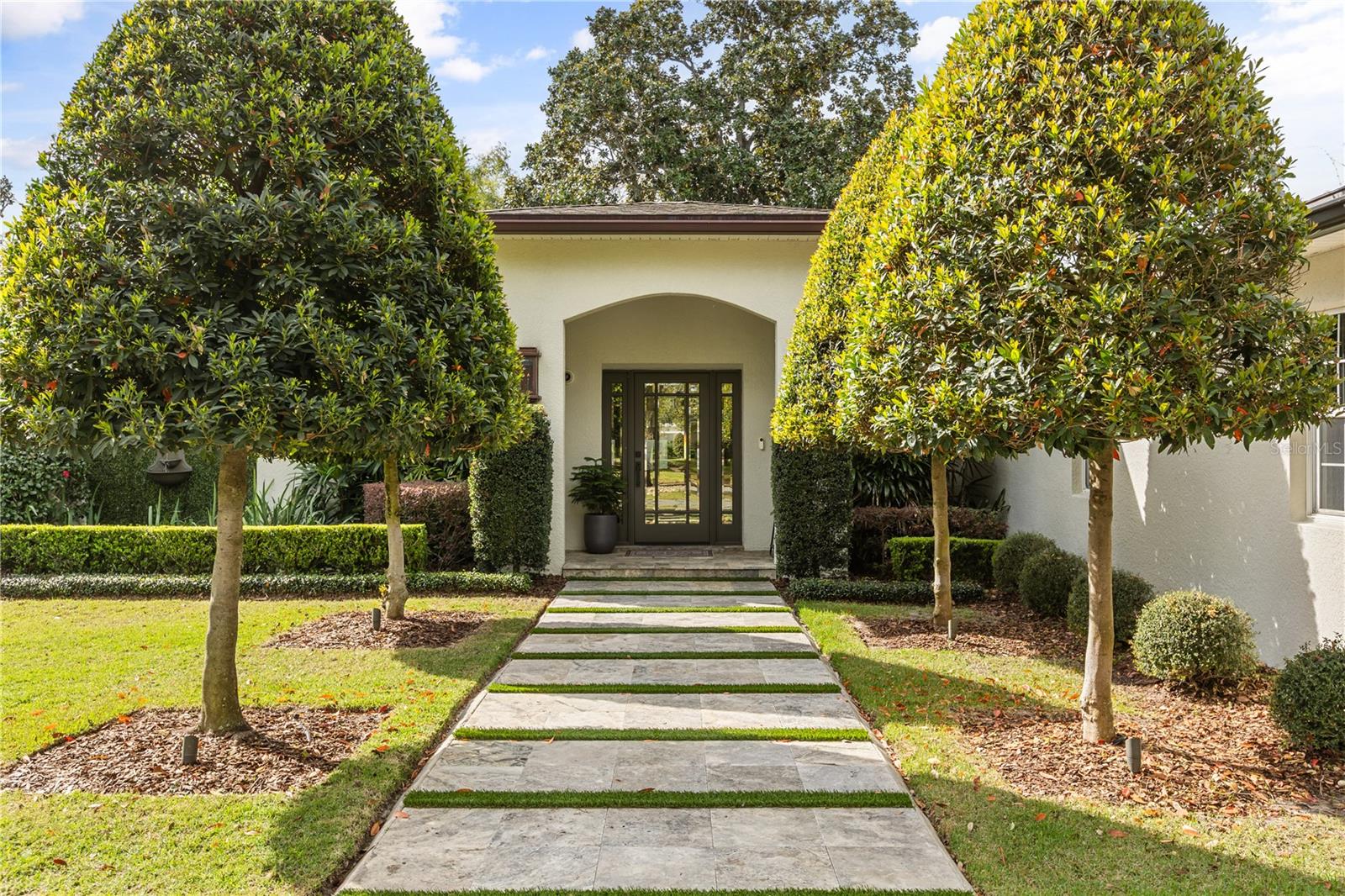 Image 4 of 40 For 872 Granville Drive