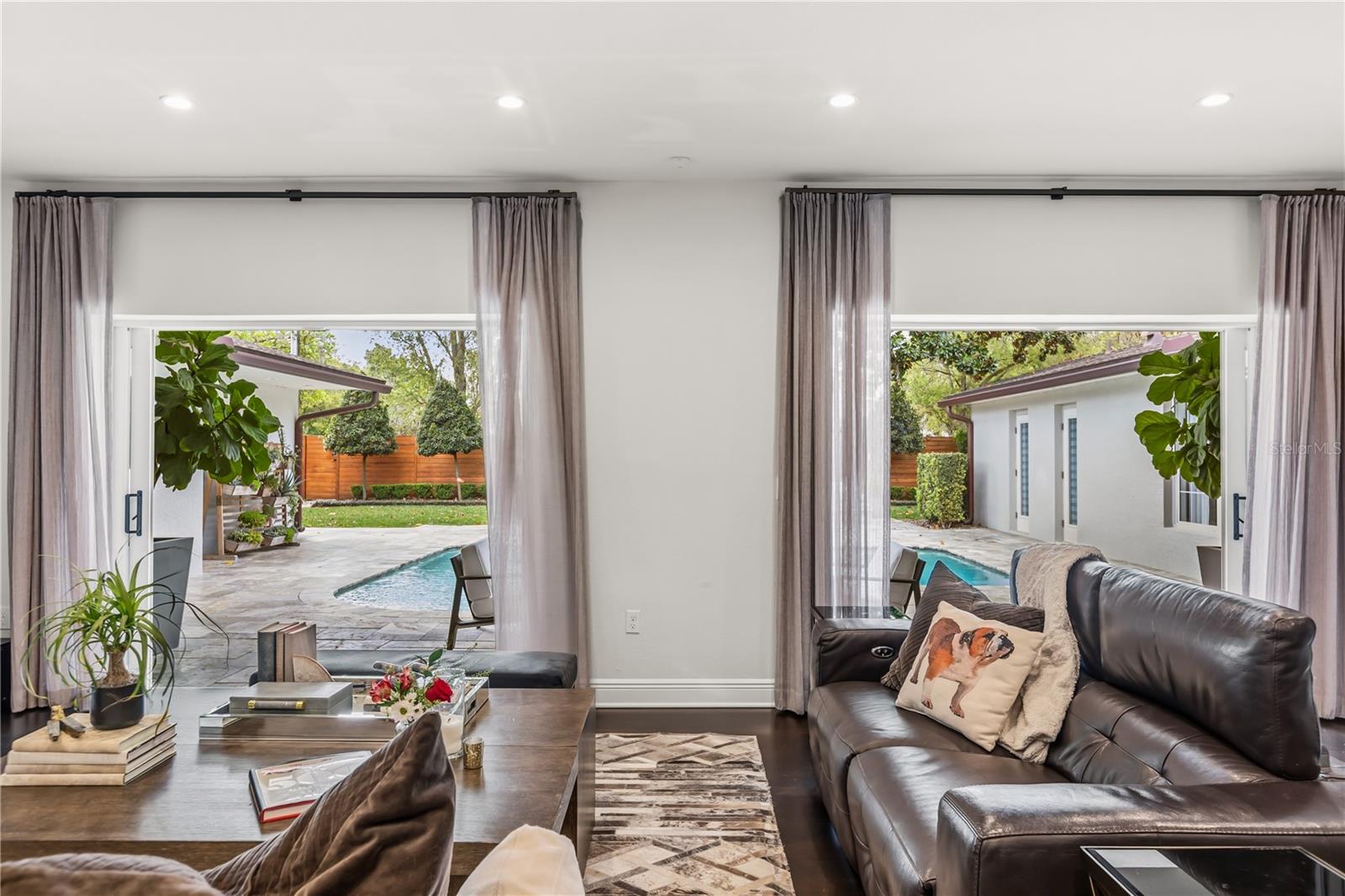 Image 8 of 40 For 872 Granville Drive