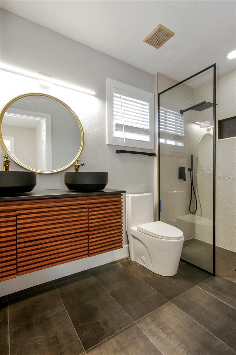 Image 15 of 32 For 822 Polk Street