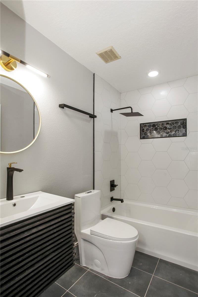 Image 24 of 32 For 822 Polk Street