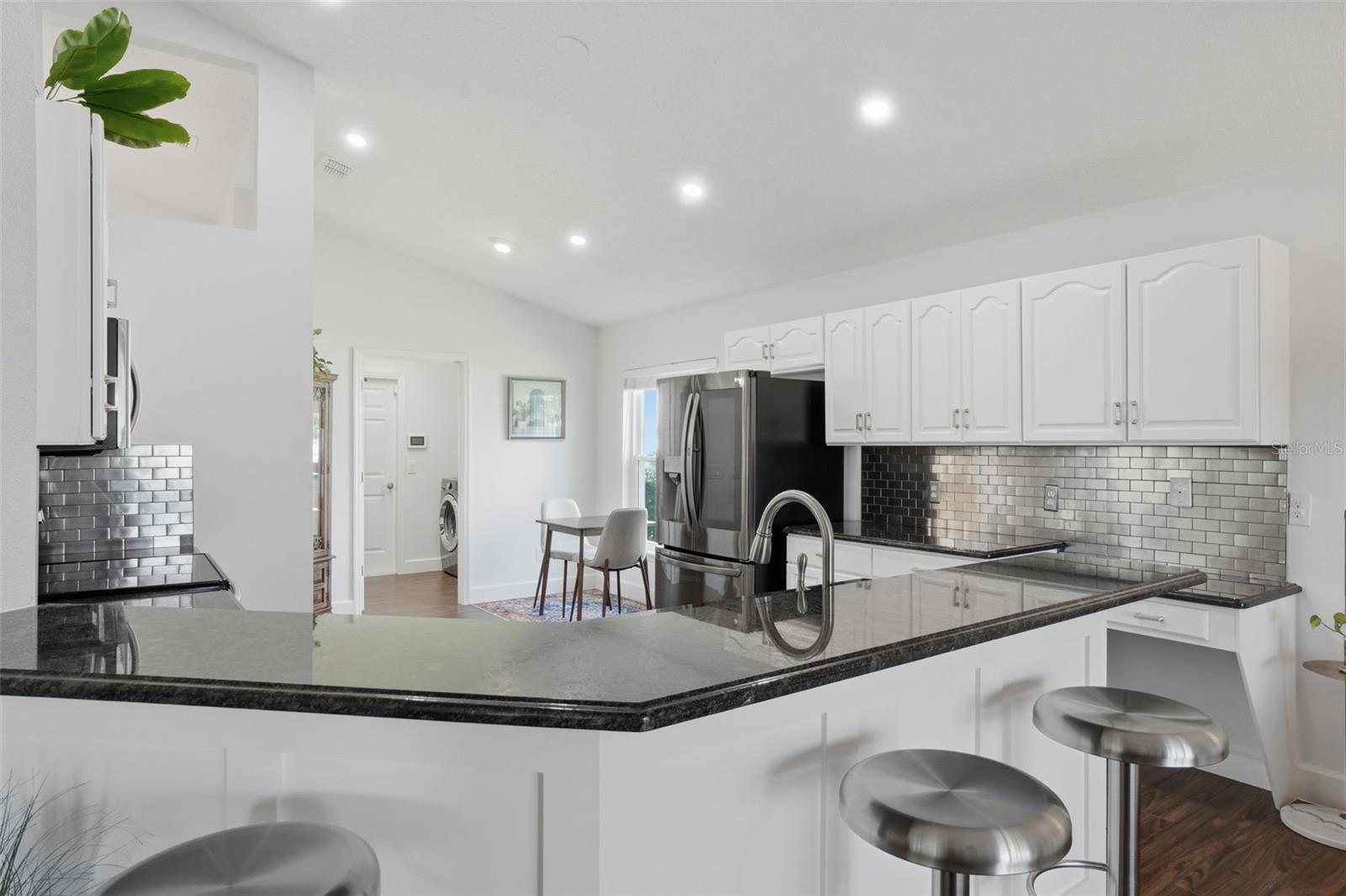 Image 15 of 30 For 101 Splitlog Place