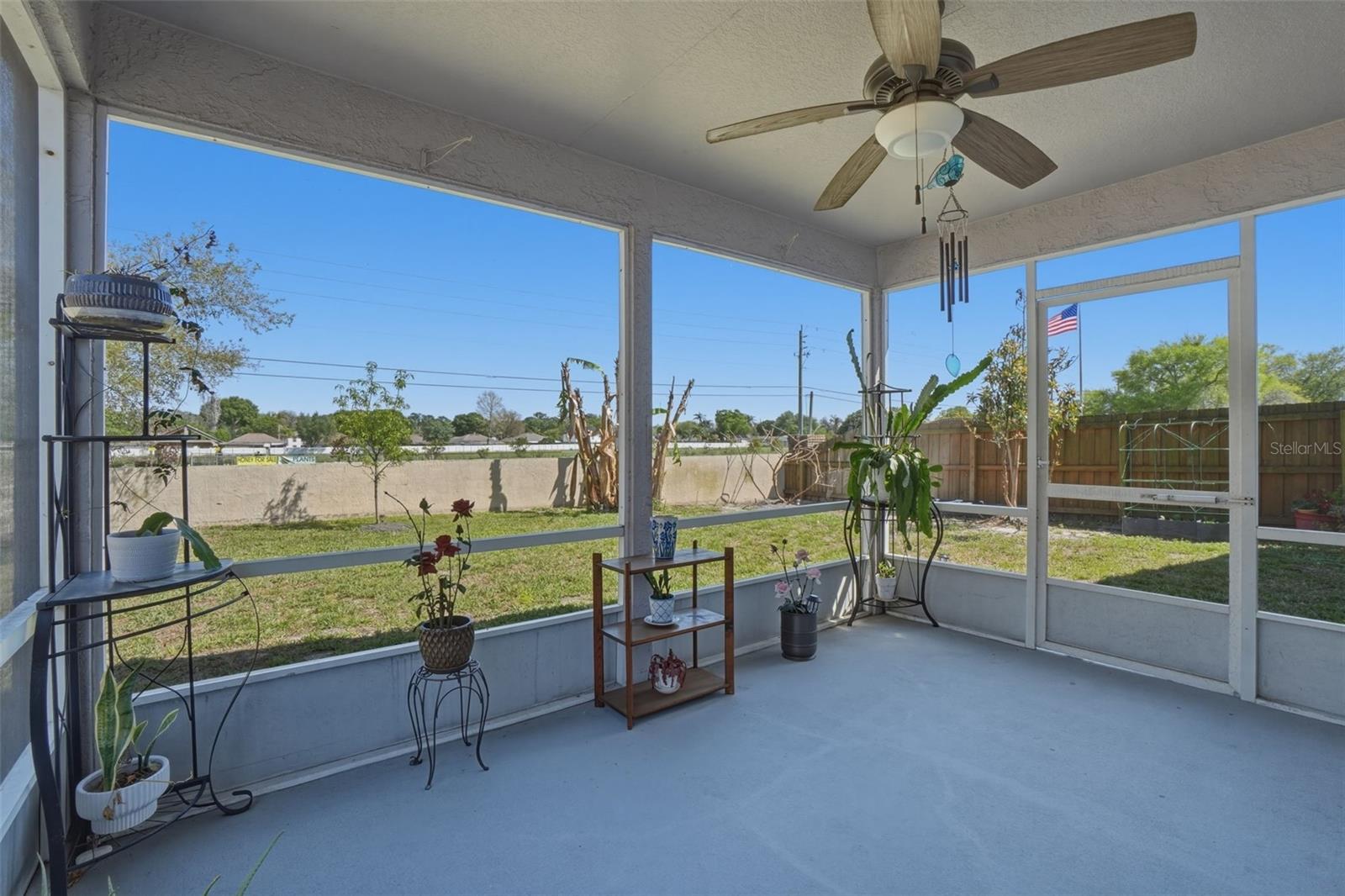 Image 28 of 30 For 101 Splitlog Place