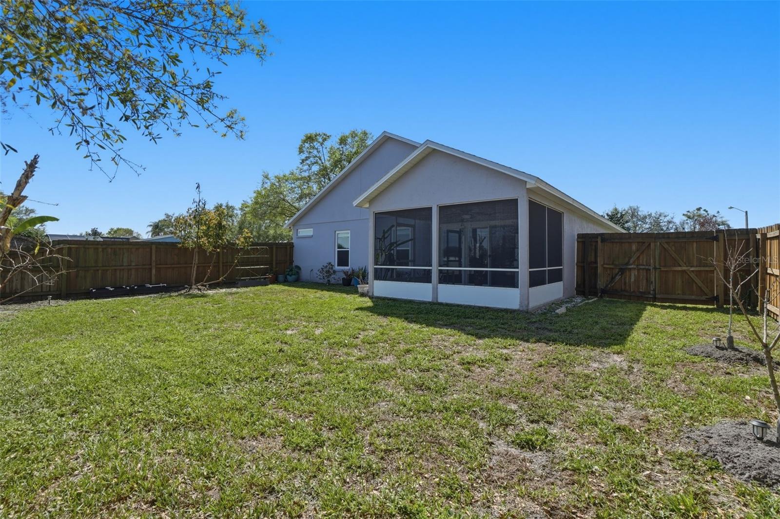 Image 29 of 30 For 101 Splitlog Place