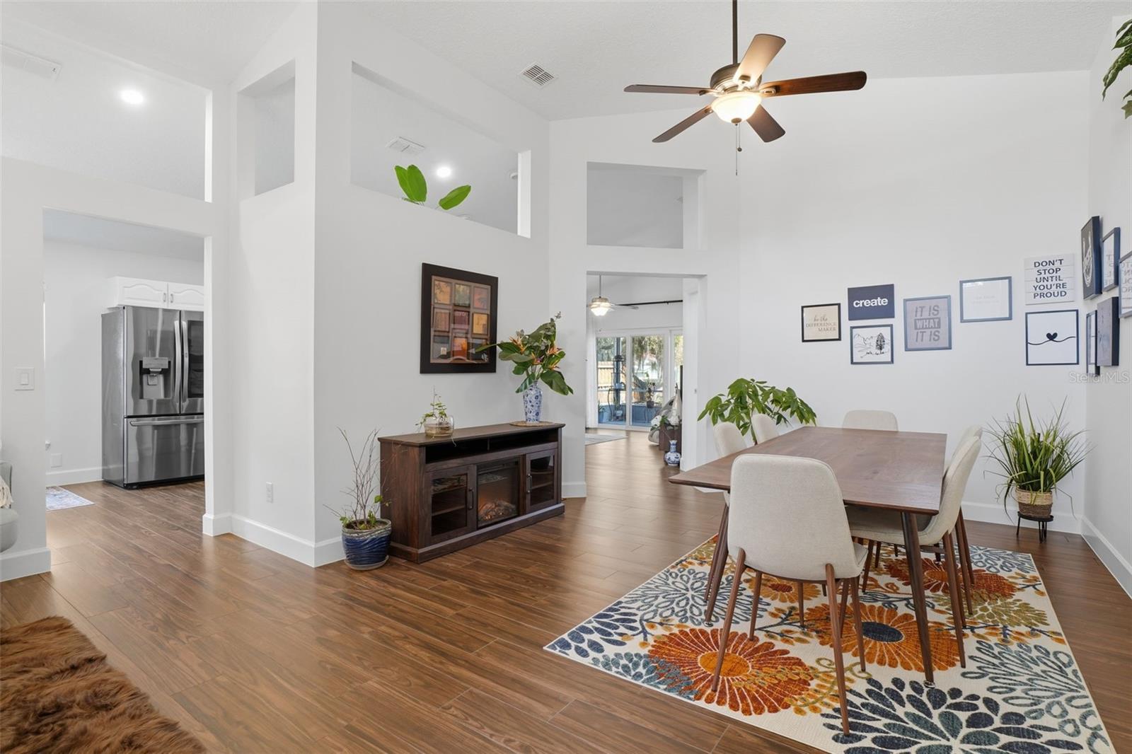 Image 5 of 30 For 101 Splitlog Place