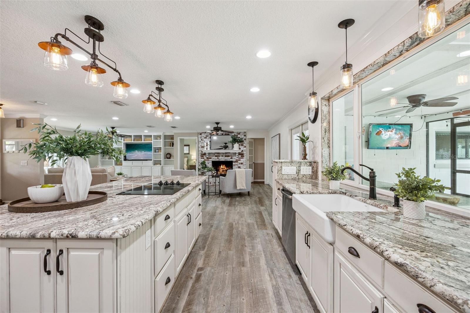 Image 14 of 57 For 203 Palmetto Concourse