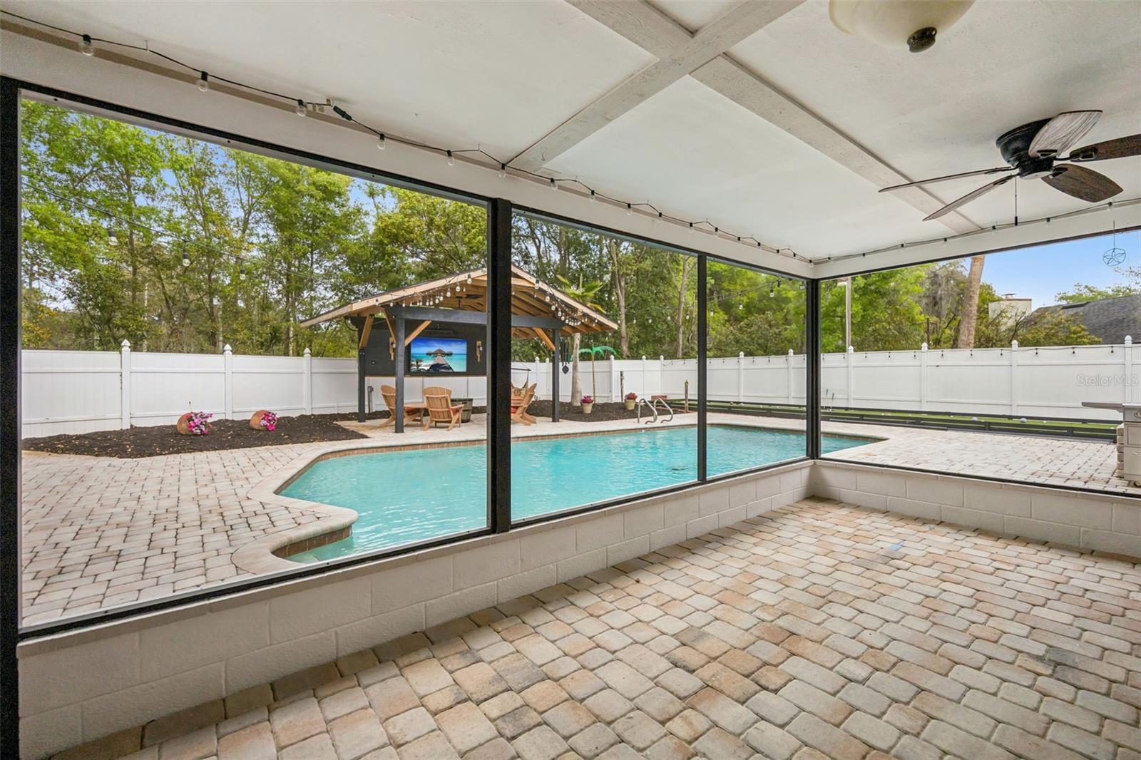 Image 35 of 57 For 203 Palmetto Concourse