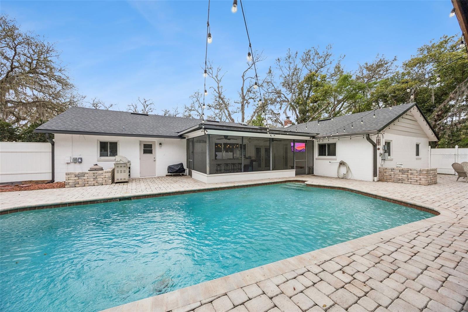 Image 42 of 57 For 203 Palmetto Concourse