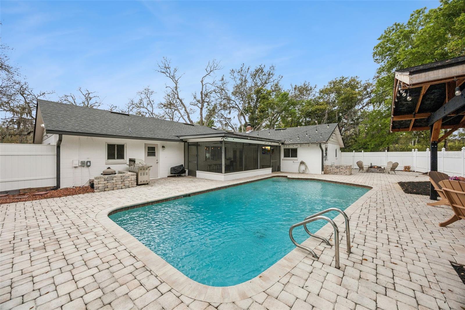 Image 43 of 57 For 203 Palmetto Concourse