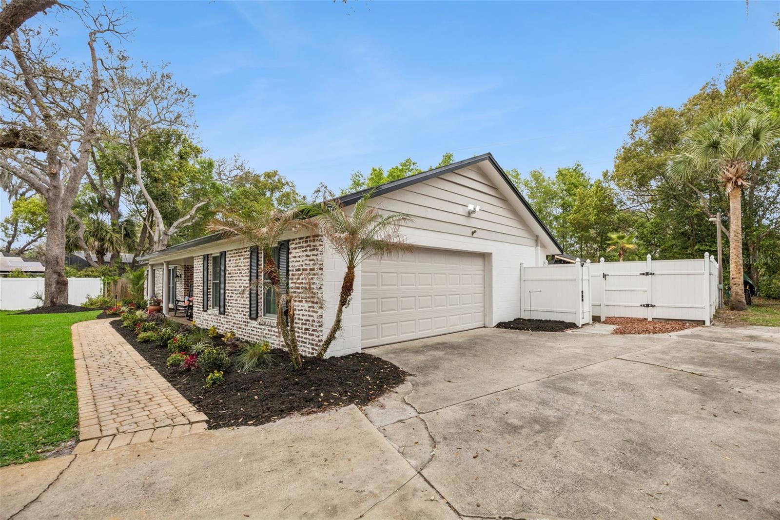 Image 46 of 57 For 203 Palmetto Concourse