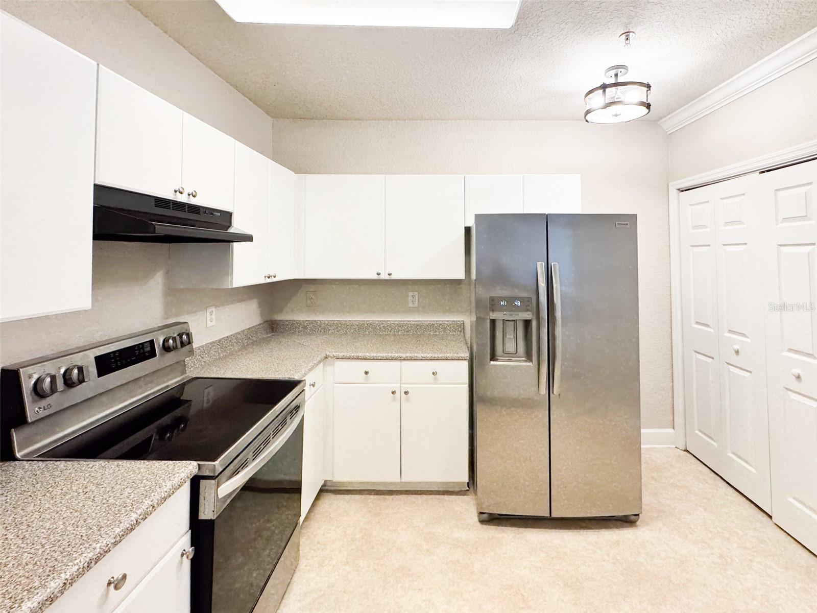 Image 10 of 28 For 202 South Street 4039