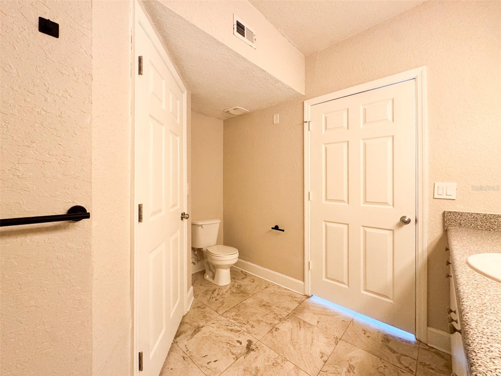 Image 16 of 28 For 202 South Street 4039