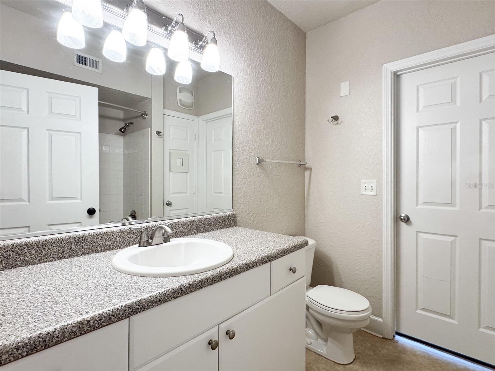 Image 19 of 28 For 202 South Street 4039