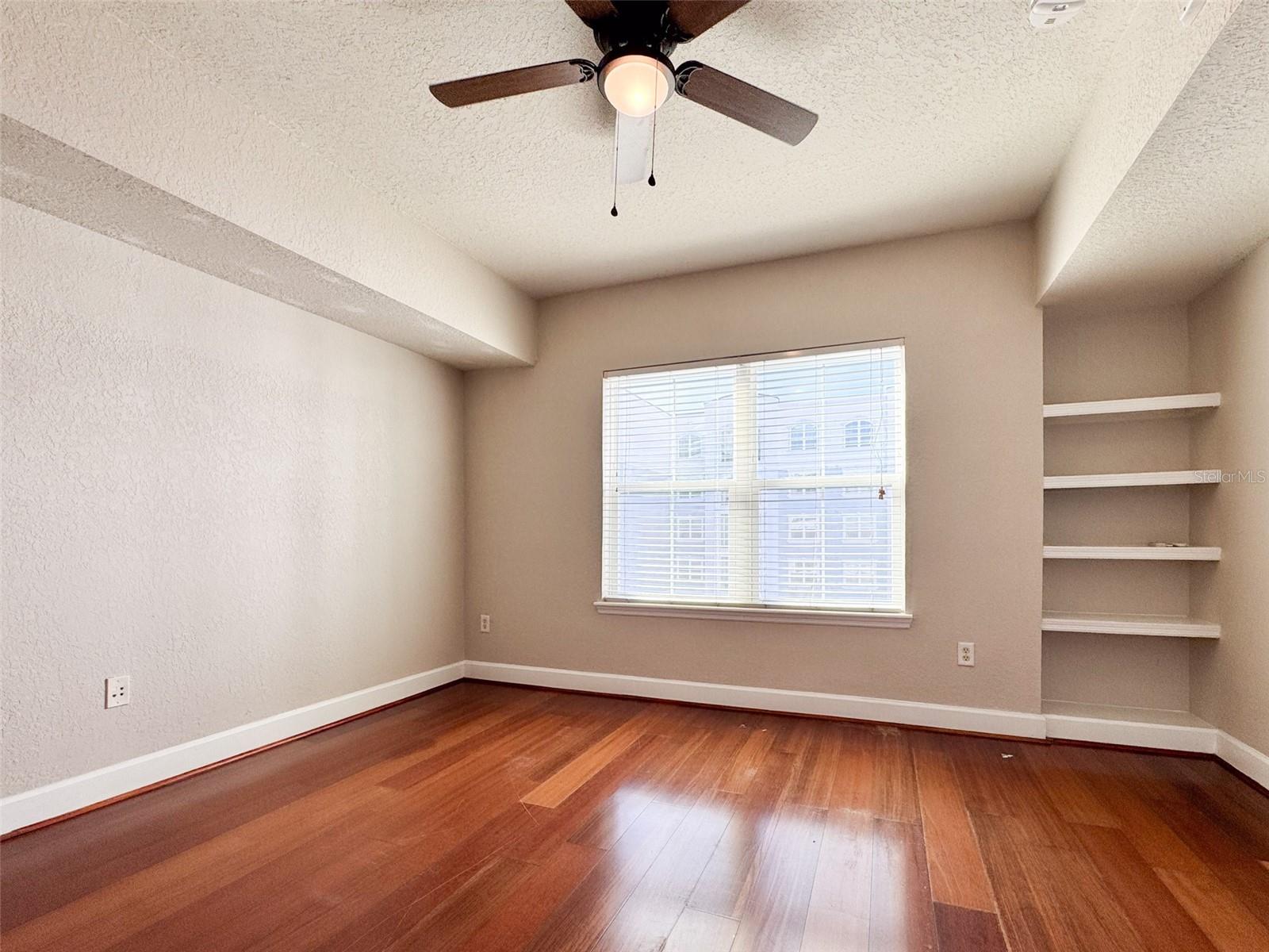 Image 22 of 28 For 202 South Street 4039