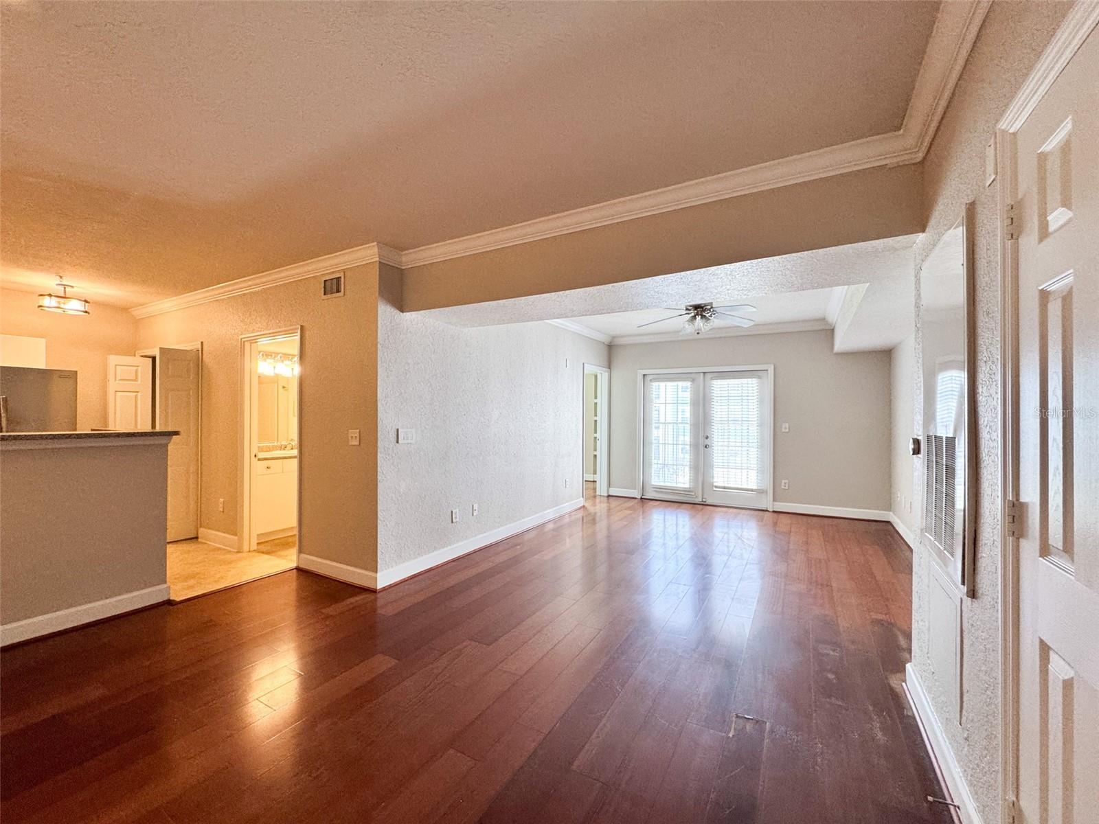 Image 6 of 28 For 202 South Street 4039