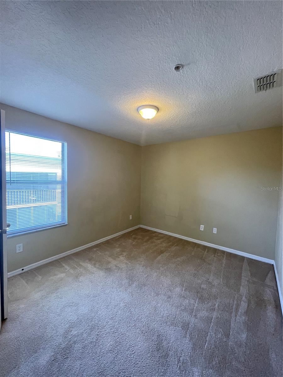 Image 23 of 27 For 6007 Scotchwood Glen 32