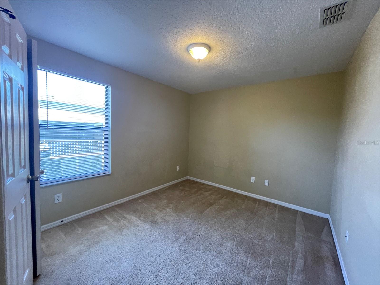 Image 24 of 27 For 6007 Scotchwood Glen 32