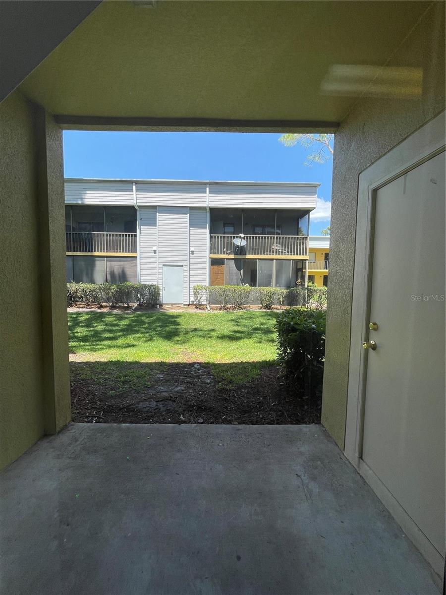 Image 7 of 27 For 6007 Scotchwood Glen 32