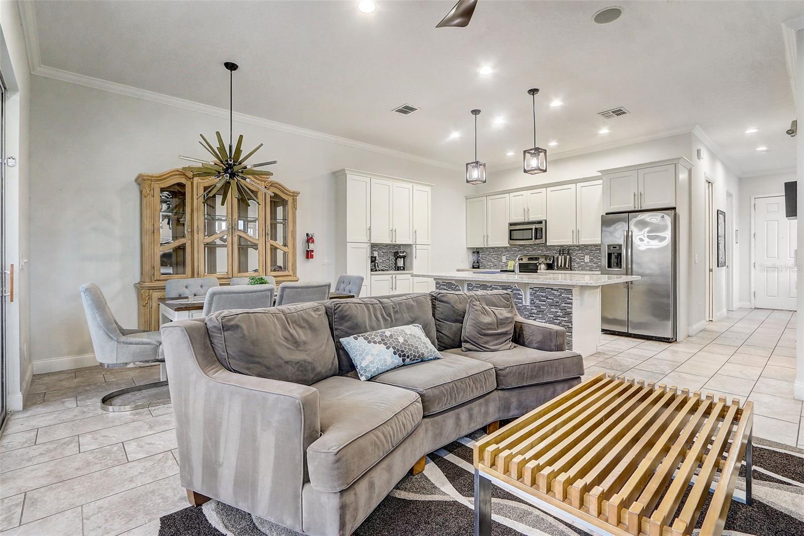 Image 11 of 27 For 518 Captiva Drive