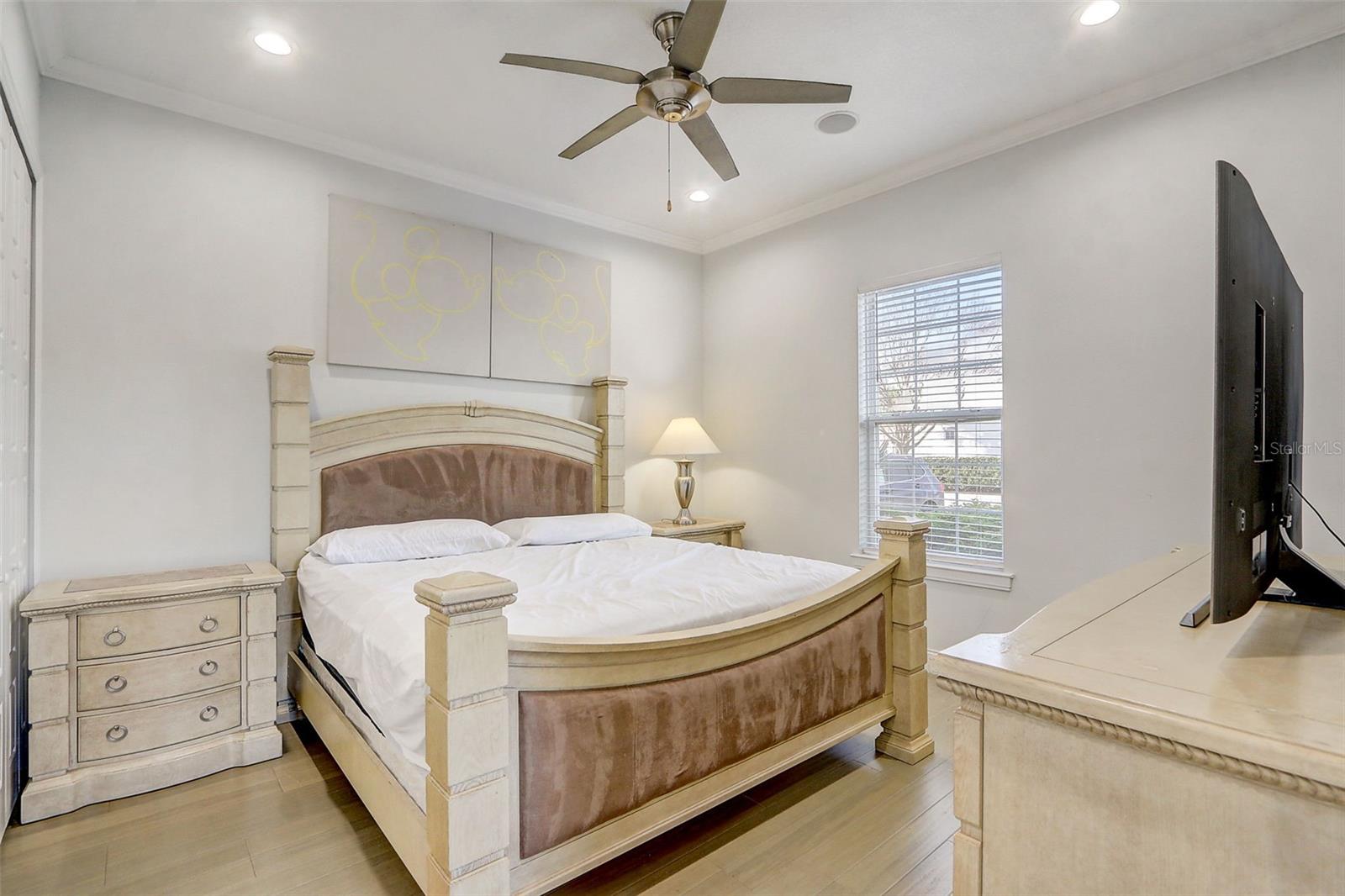 Image 12 of 27 For 518 Captiva Drive